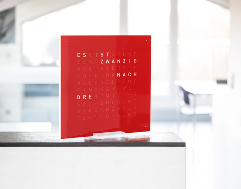 Qlocktwo Uhren bei hecht